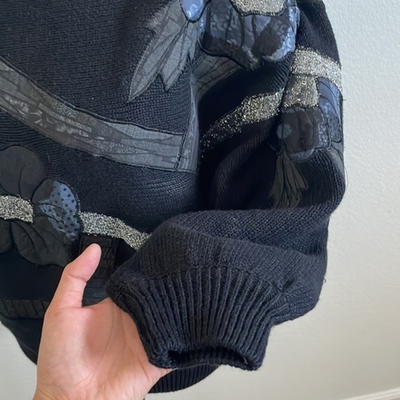 Vintage 90s Bonnie and Bill By Hollie Embroidered Knit Flower Sweater 0005 - Picture 4 of 10